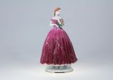 Figurka porcelanowa - MARKIZA w bordowej sukni (0060)