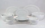 Serwis obiadowy bez wazy na 12 os. / 44 części - C000 VEGA